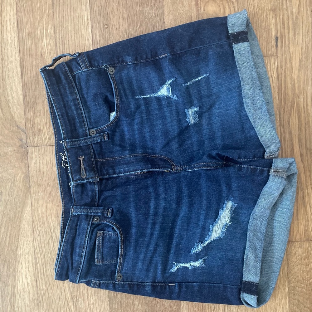 Size 2/28 high rise dark blue denim shorts.